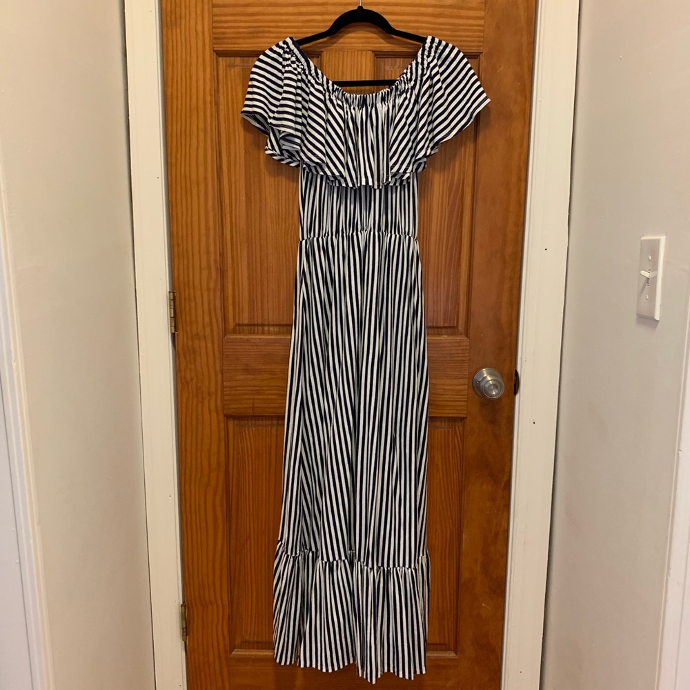 MDS Stripes Ruffle Maxi Dress - Picture 3 of 4